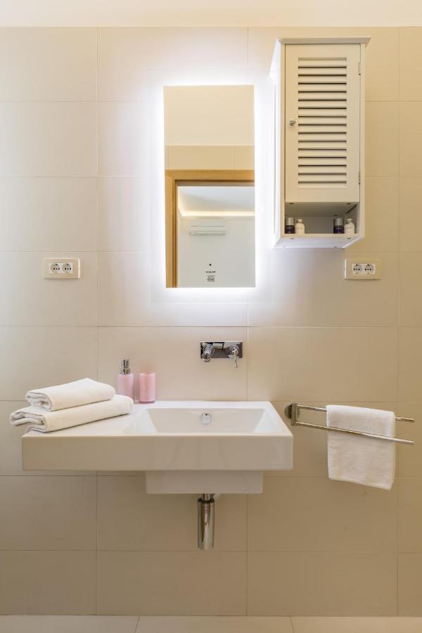 Luxury Rooms In The Center Of Split - Maniva สปลิท ภายนอก รูปภาพ