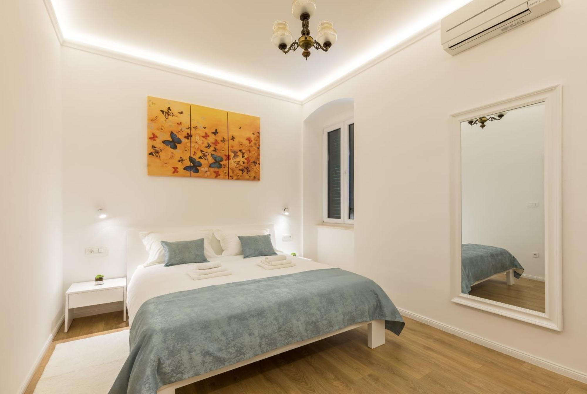 Luxury Rooms In The Center Of Split - Maniva สปลิท ภายนอก รูปภาพ