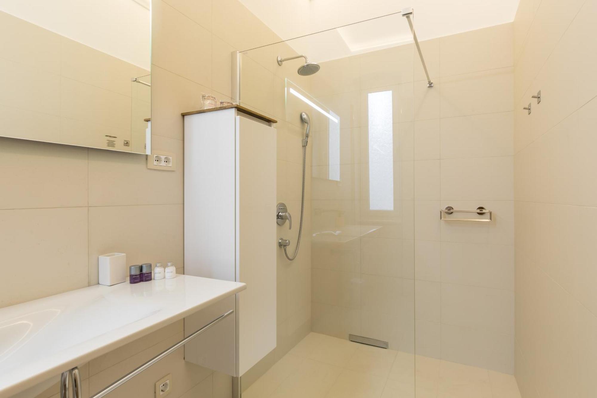 Luxury Rooms In The Center Of Split - Maniva สปลิท ภายนอก รูปภาพ